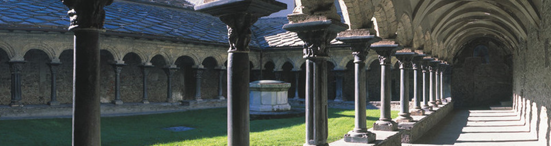 Cloître de l'église Saint-Ours