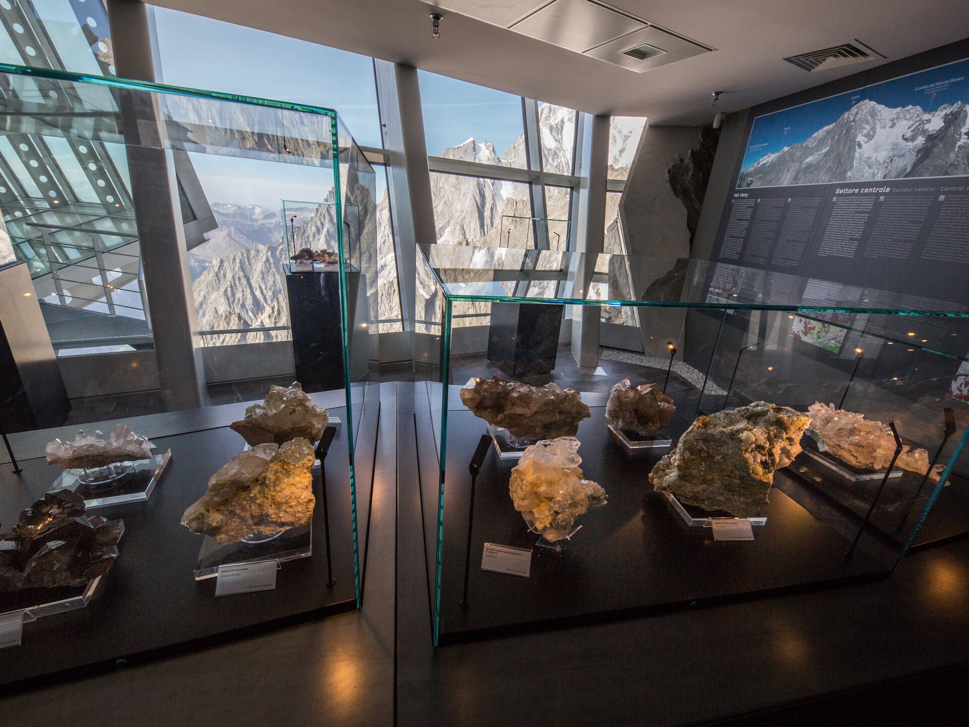 Mostra dei cristalli a Skyway
