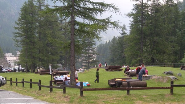 Aire de pique-nique "Eyo Colletesand" - Gressoney-La-Trinité