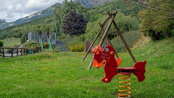 Parc de jeux pour enfants - hameau de Plau