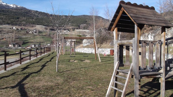 Parque infantil - Centro deportivo - loc. Rapy