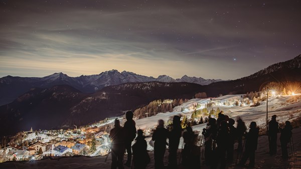 "Gli occhi della notte" passeggiare sotto le stelle