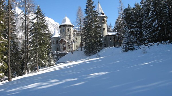 Guided winter walk with snowshoes