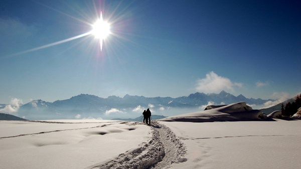 Randonnée en raquettes vers les fôrets du Col Pilaz et le monde magique