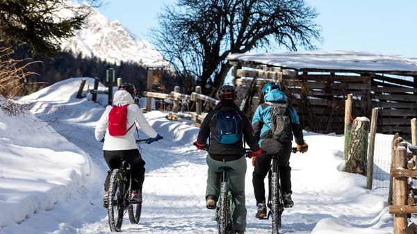 Cogne Outdoor - En vélò sur la neige