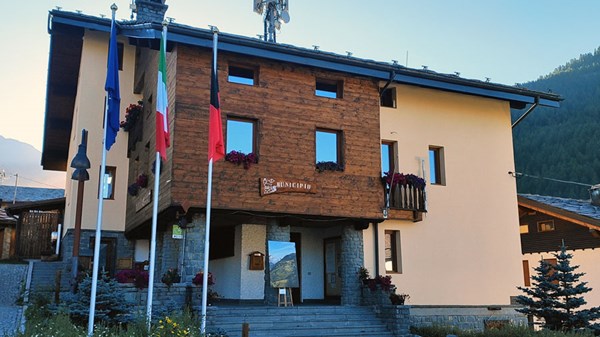 Townhall of Chamois