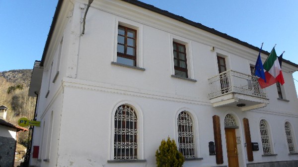 Hôtel de ville de Doues