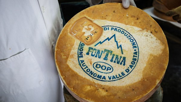 Cooperative milk and fontina cheese producers