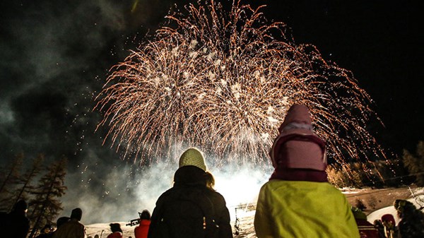 Nouvel an sur les pistes en dameuse 