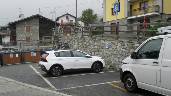 Pésan Parkplatz