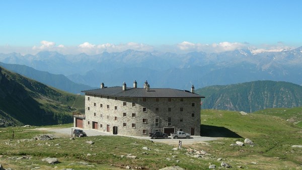 Rifugio Arp-laghi Valfredda-Corno Vitello