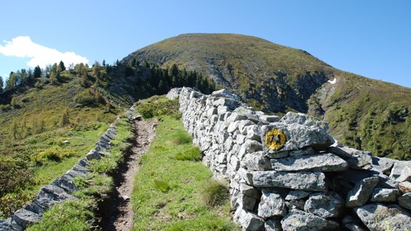 Estoul - Punta Regina - Col de Garda