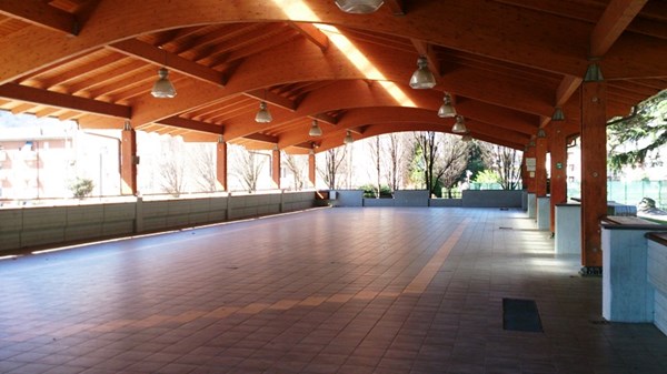 Indoor roller skating rink