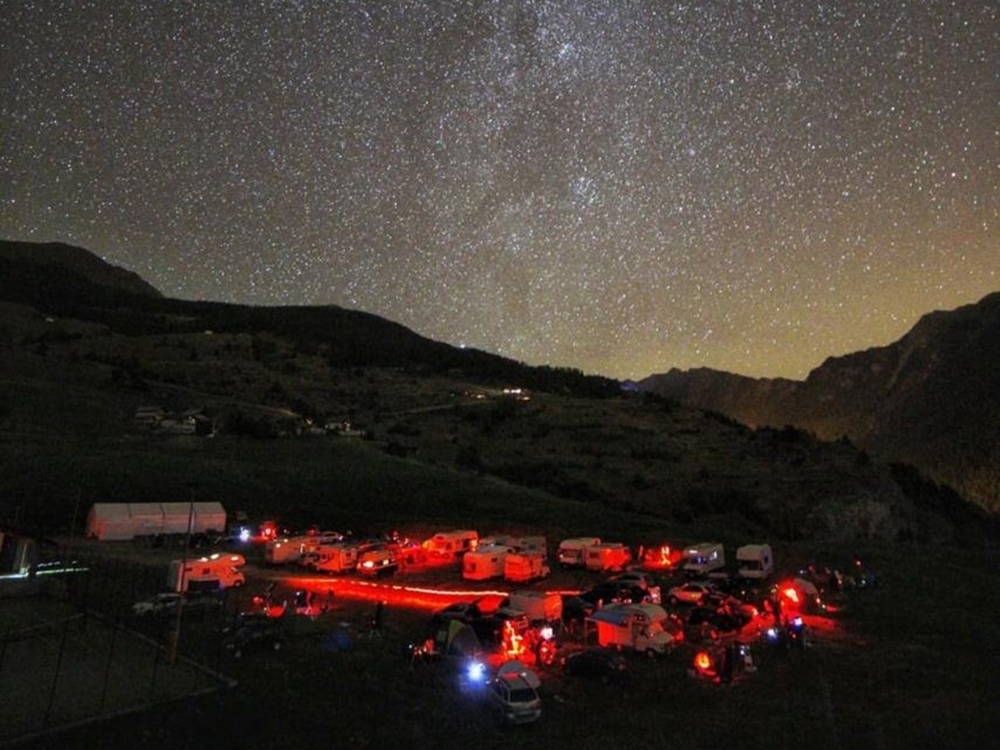 OAVdA_Piazzole
Visione d’insieme dell’Osservatorio Astronomico della Regione Autonoma Valle d’Aosta: le visite guidate notturne si svolgono all’aperto
Crediti Giovanni Antico (www.gantico.com) per la Fondazione C. Fillietroz-ONLUS