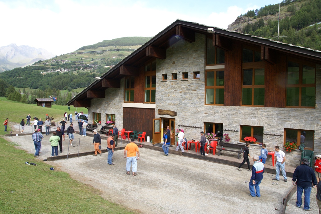 I nuovi campi di petanque dietro al ristorante