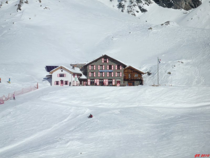 Il rifugio Gabiet in inverno