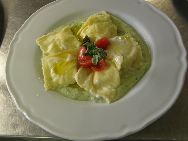 Ravioli with ricotta