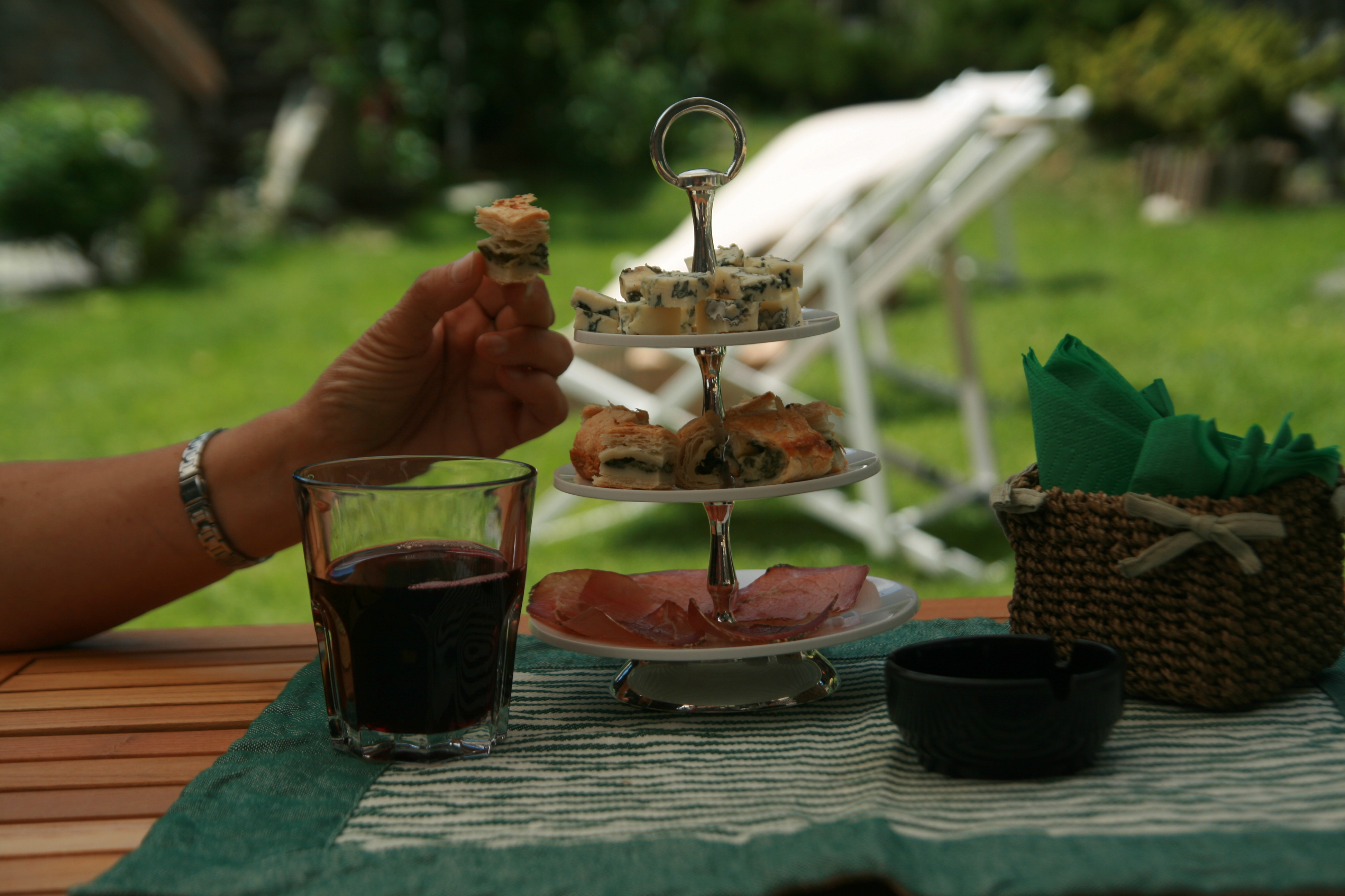 Aperitivo in giardino