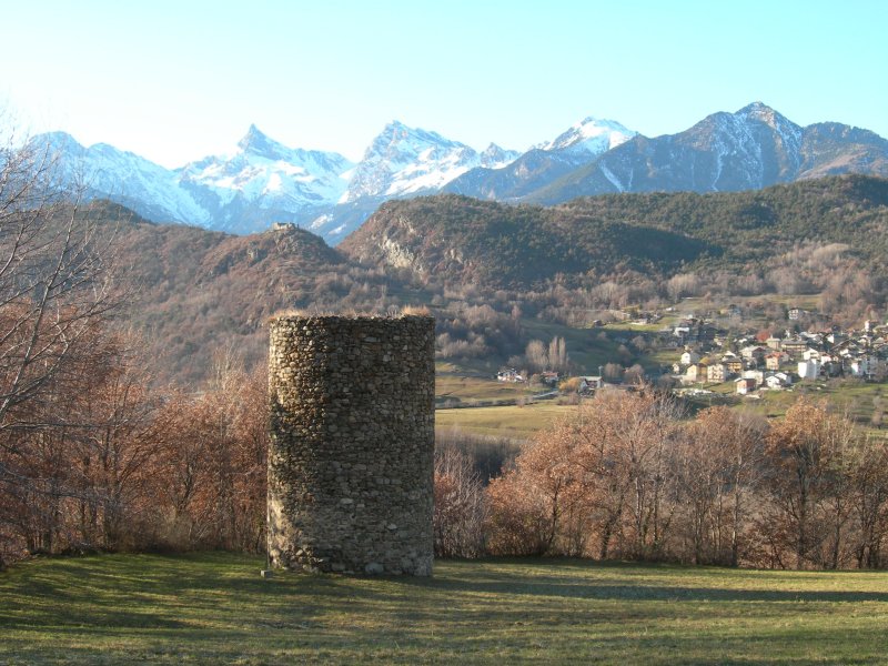 Torre y panorama de Challand-Saint-Victor