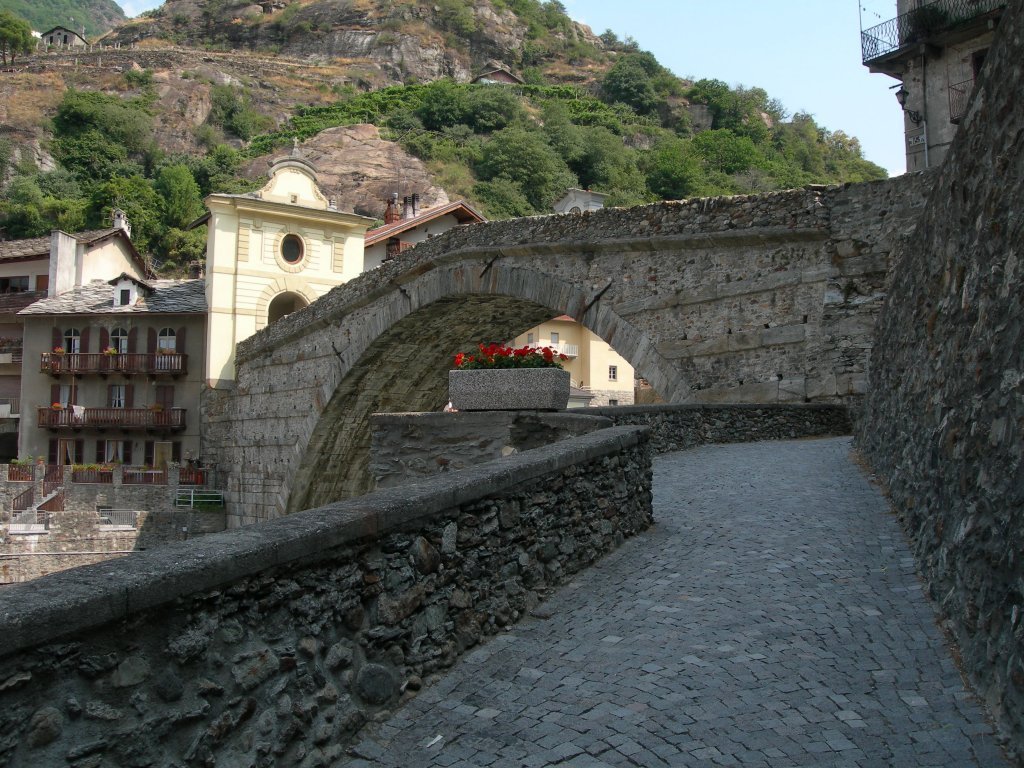 Ponte Romano di Pont-Saint-Martin