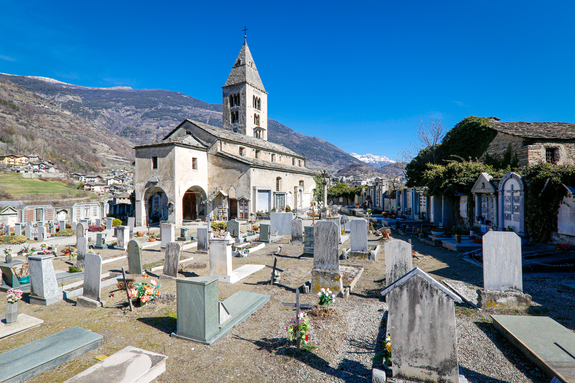 La chiesa di Santa Maria a Villeneuve