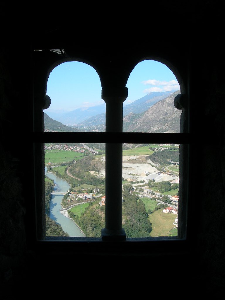 La plaine de Pontey du château