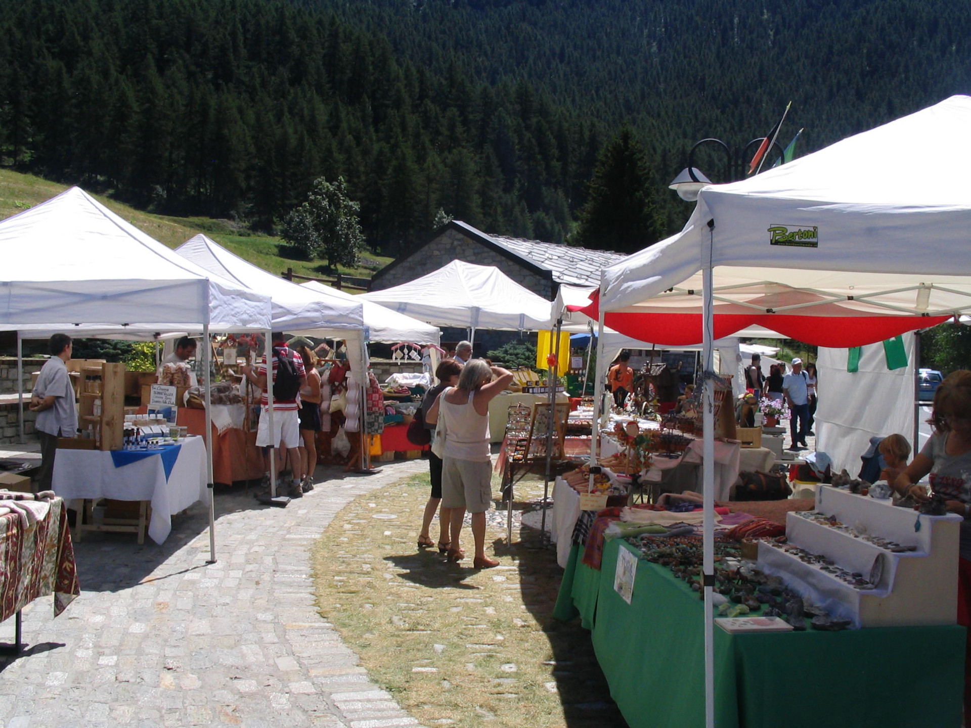 Petit marché de La Magdeleine