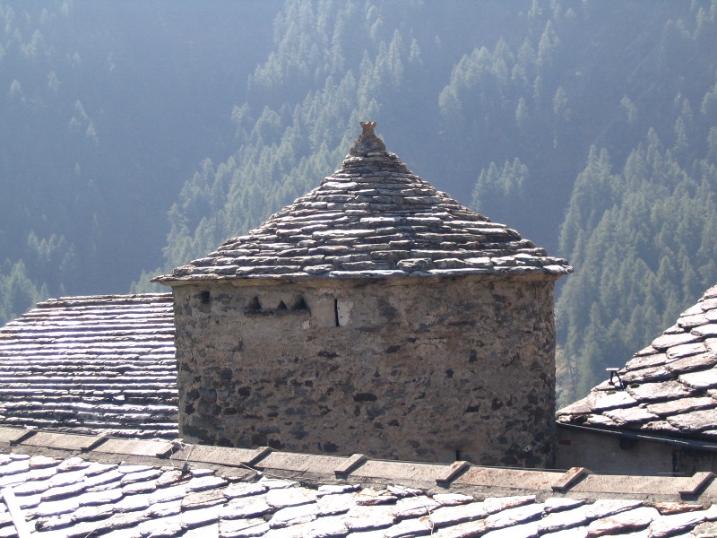 La hermosa torre cilíndrica