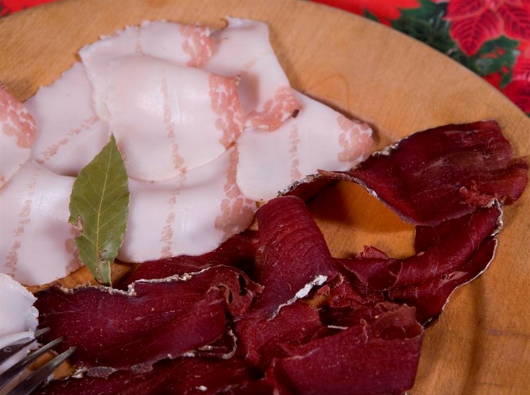 Lard d'Arnad et mocetta