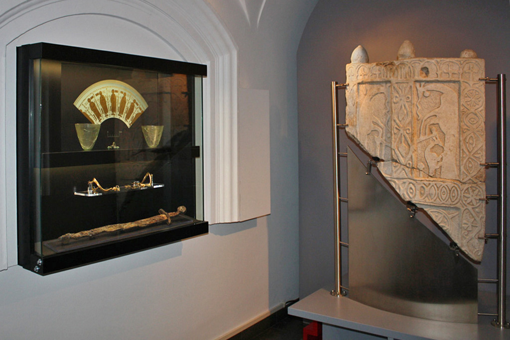 "La Chiesa" Hal - exhibition of early Christian and Medieval artifacts