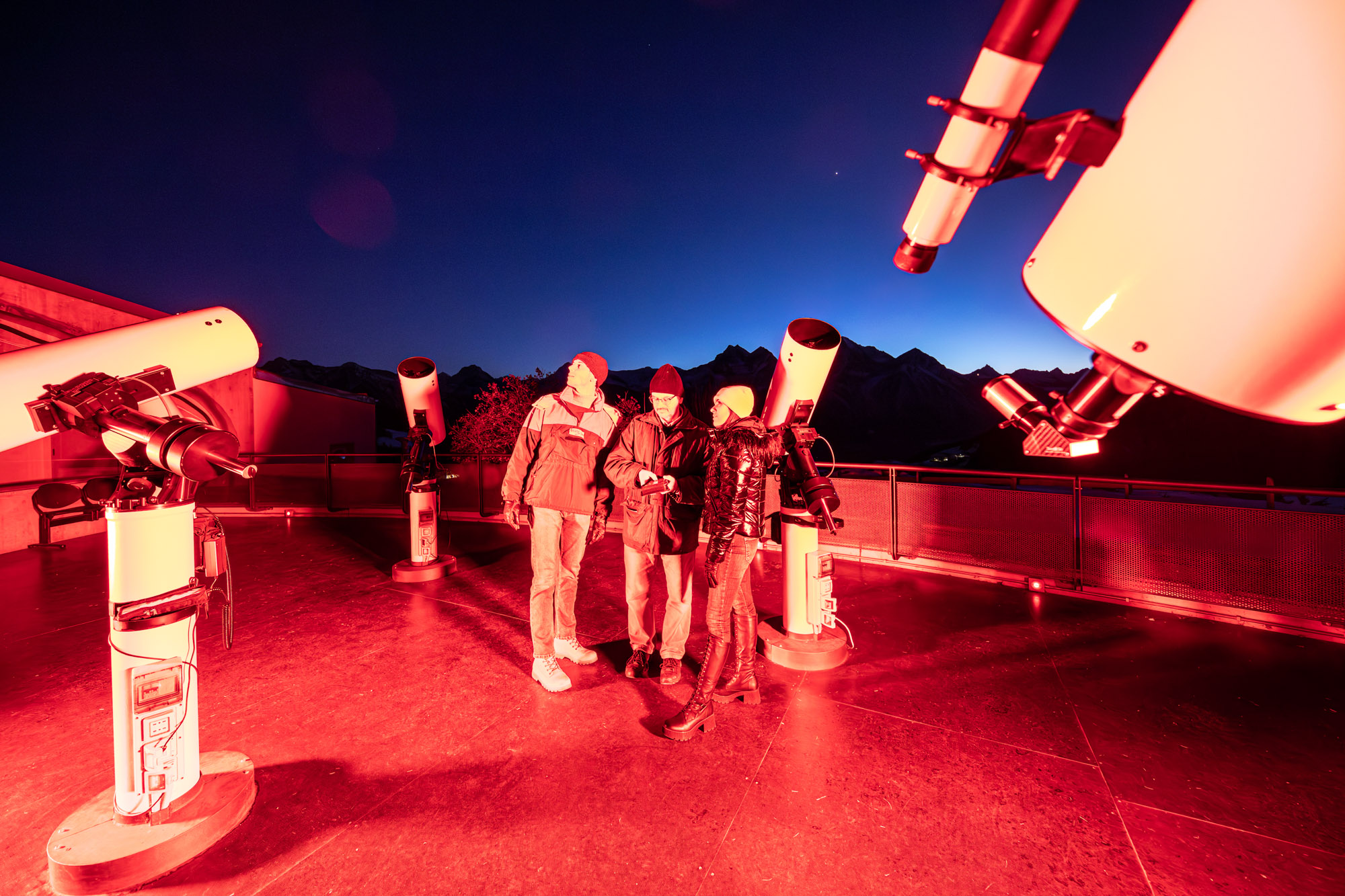 Les télescopes sur la terrasse pédagogique
