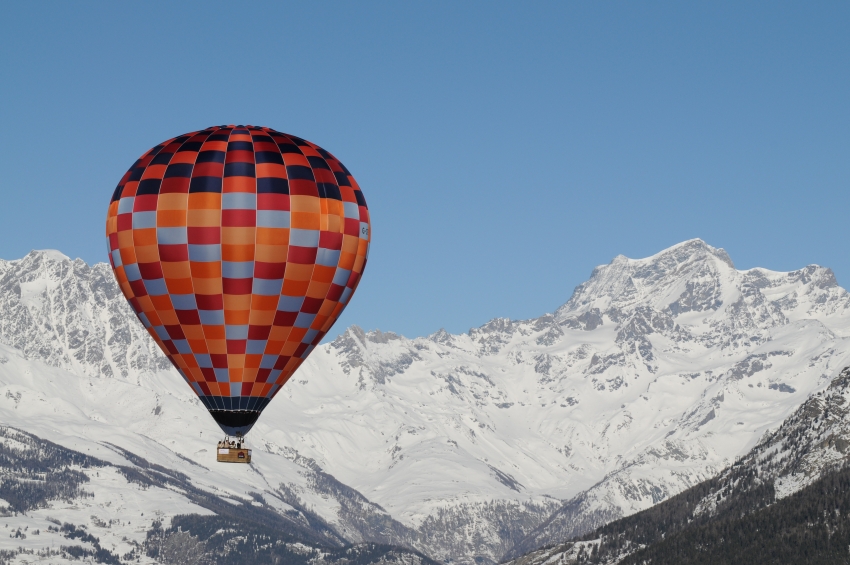 Mongolfiera in volo