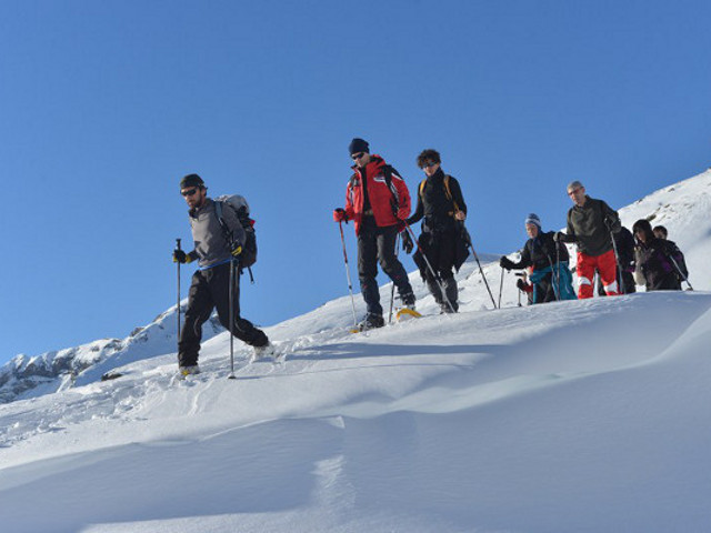 Escursione con le racchette da neve 