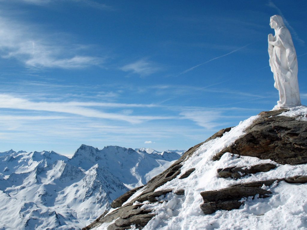 La Virgen de la cima en invierno