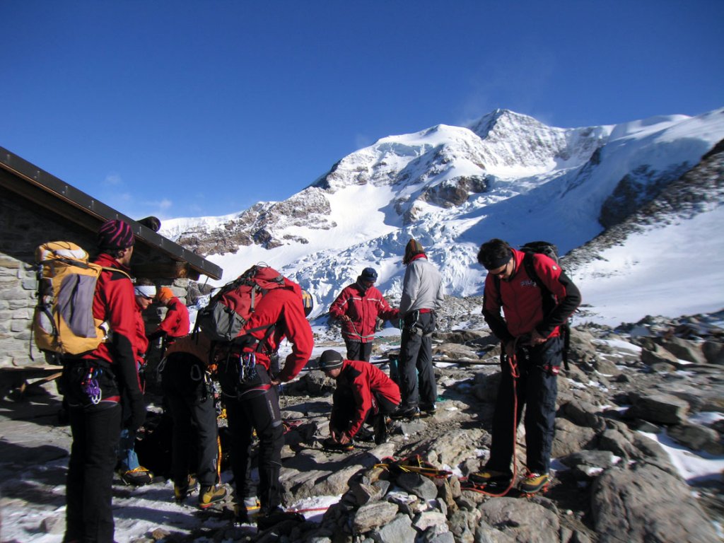 Preparations at the Mantova hut