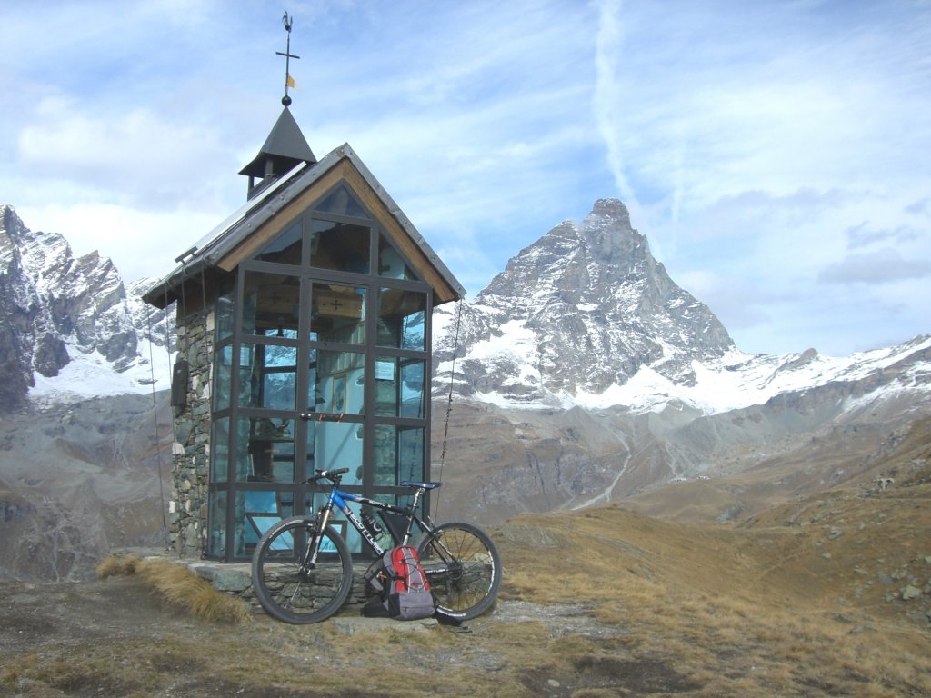 Chapelle des Chasseurs alpins et mont Cervin