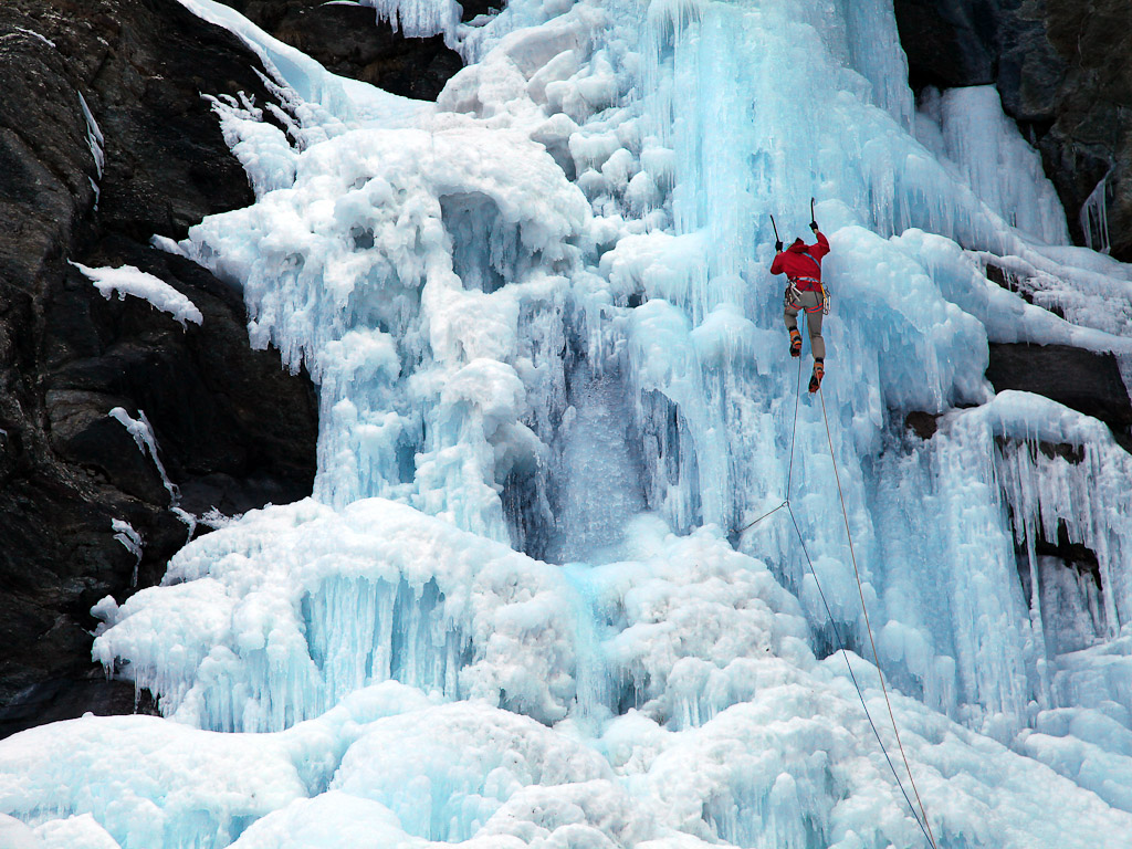 Cascate di ghiaccio a Lillaz