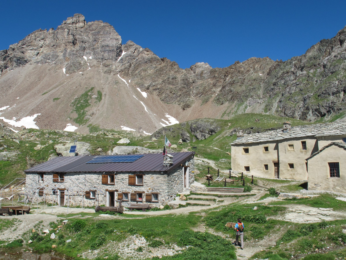 Cuney Mountain Hut