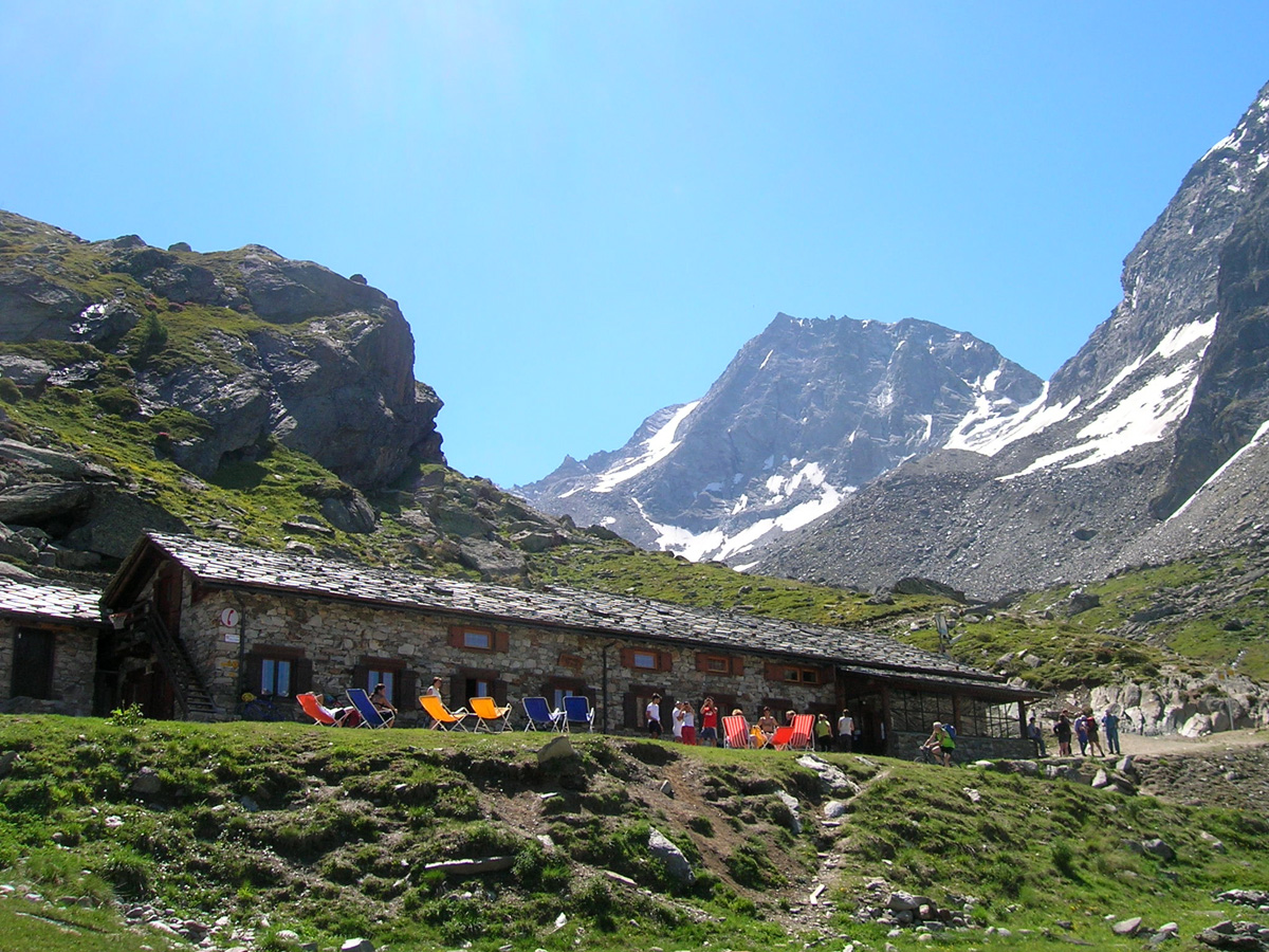 Chalet de l'Epée Mountain Hut