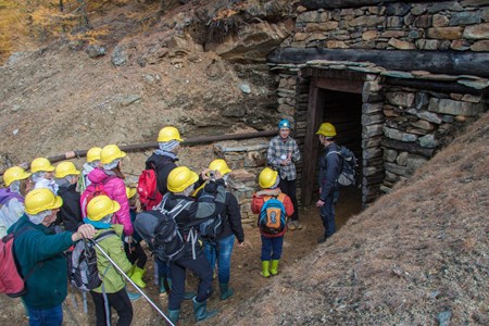 Guided tour of the mine galleries