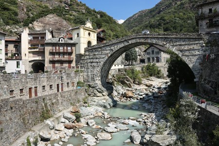 Ponte romano a Pont-Saint-Martin