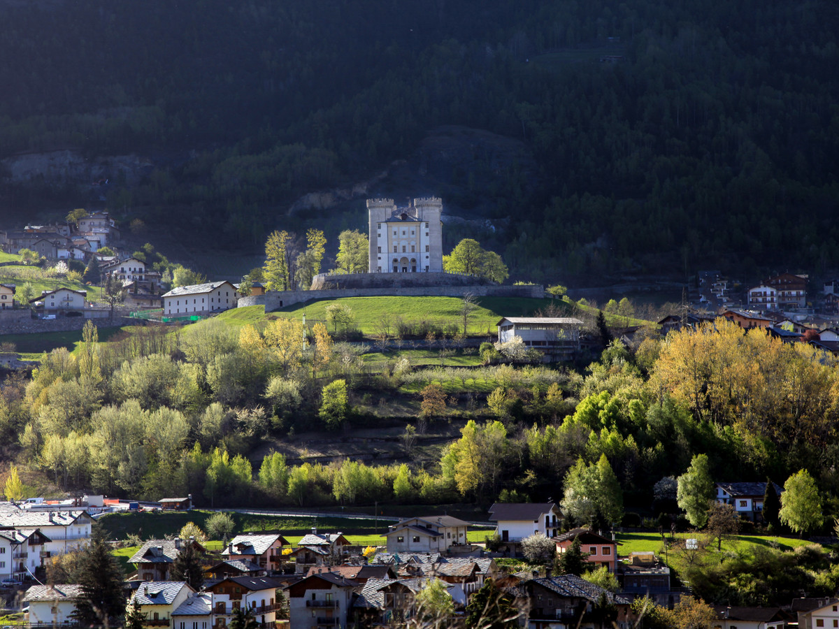 Aymavilles and its castle