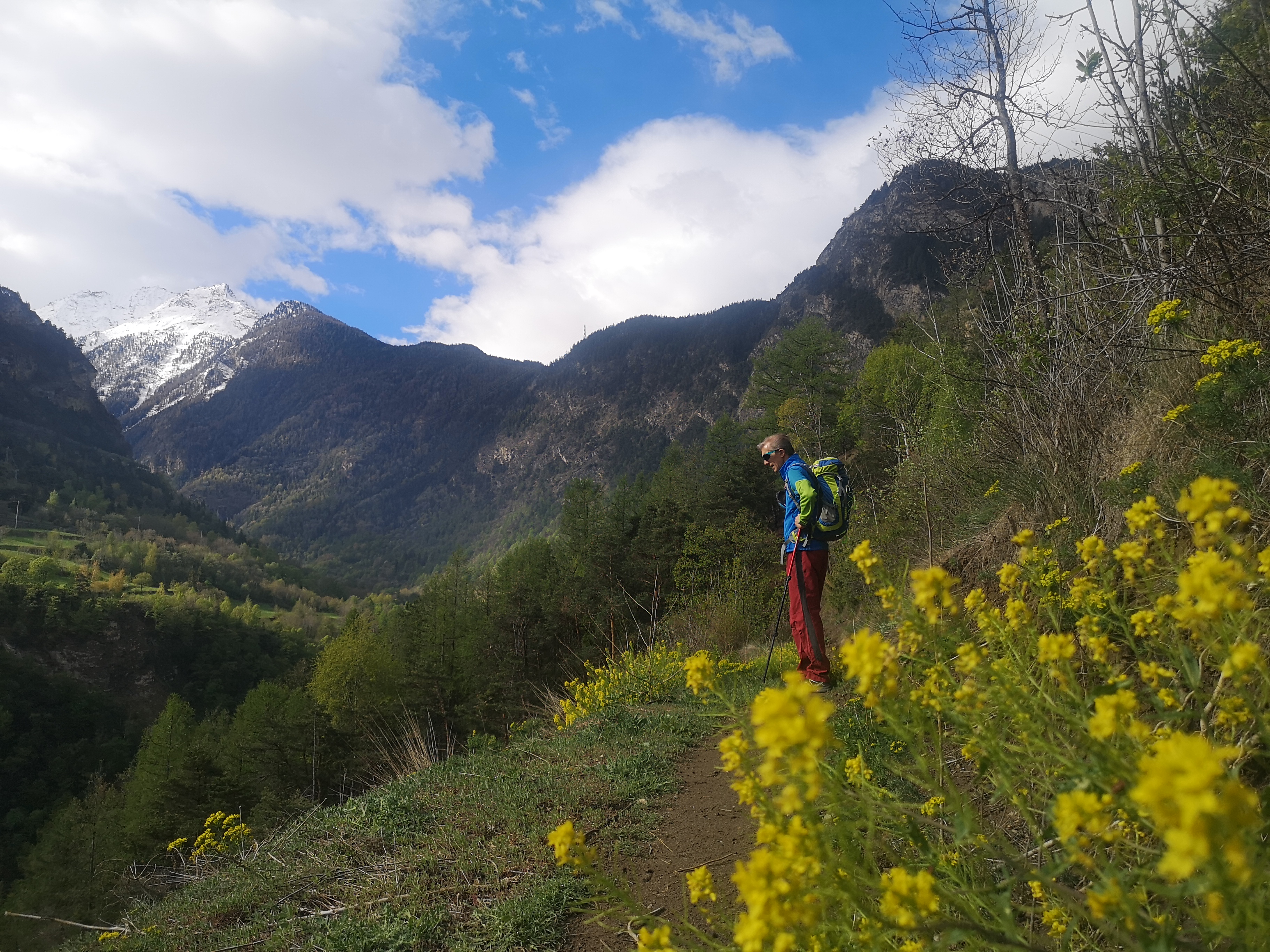 der Weg entlang der Schlucht des Grand Eyvia Baches