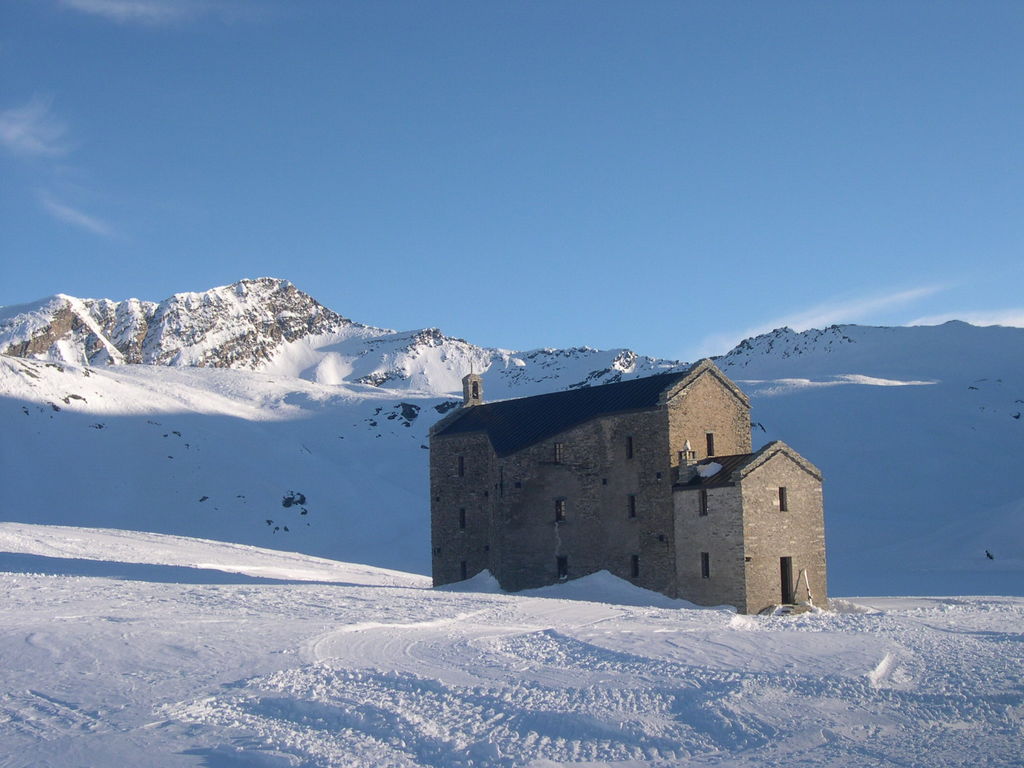 Santuario del Miserin in inverno