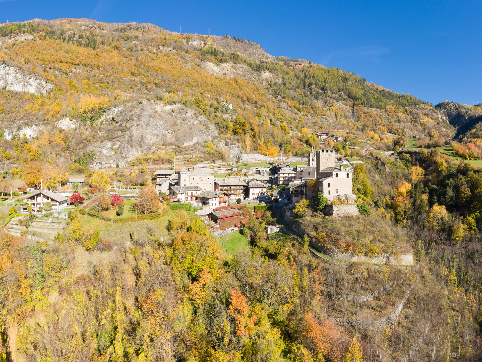 Panorama di Avise - Autunno