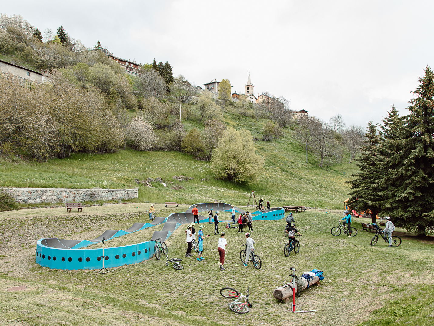 Pump track