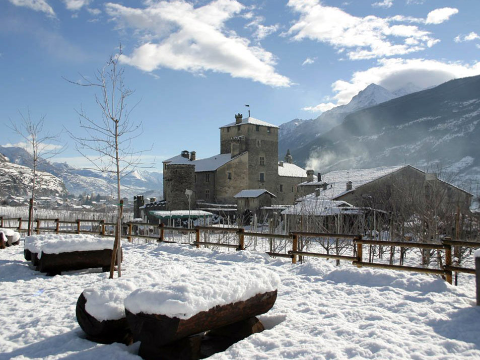 Castillo Sarriod de La Tour - Invierno