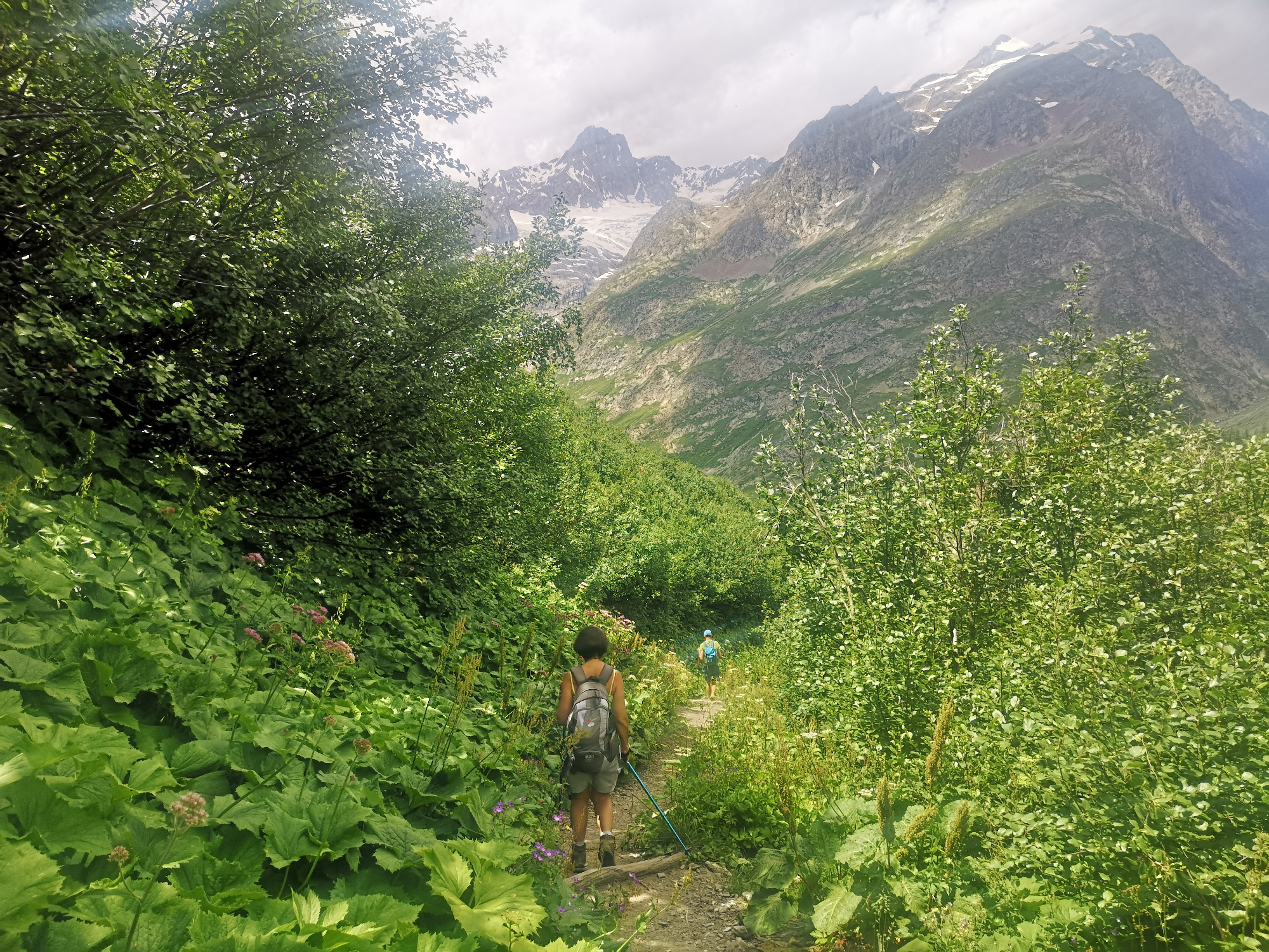 escursionisti in Val Veny