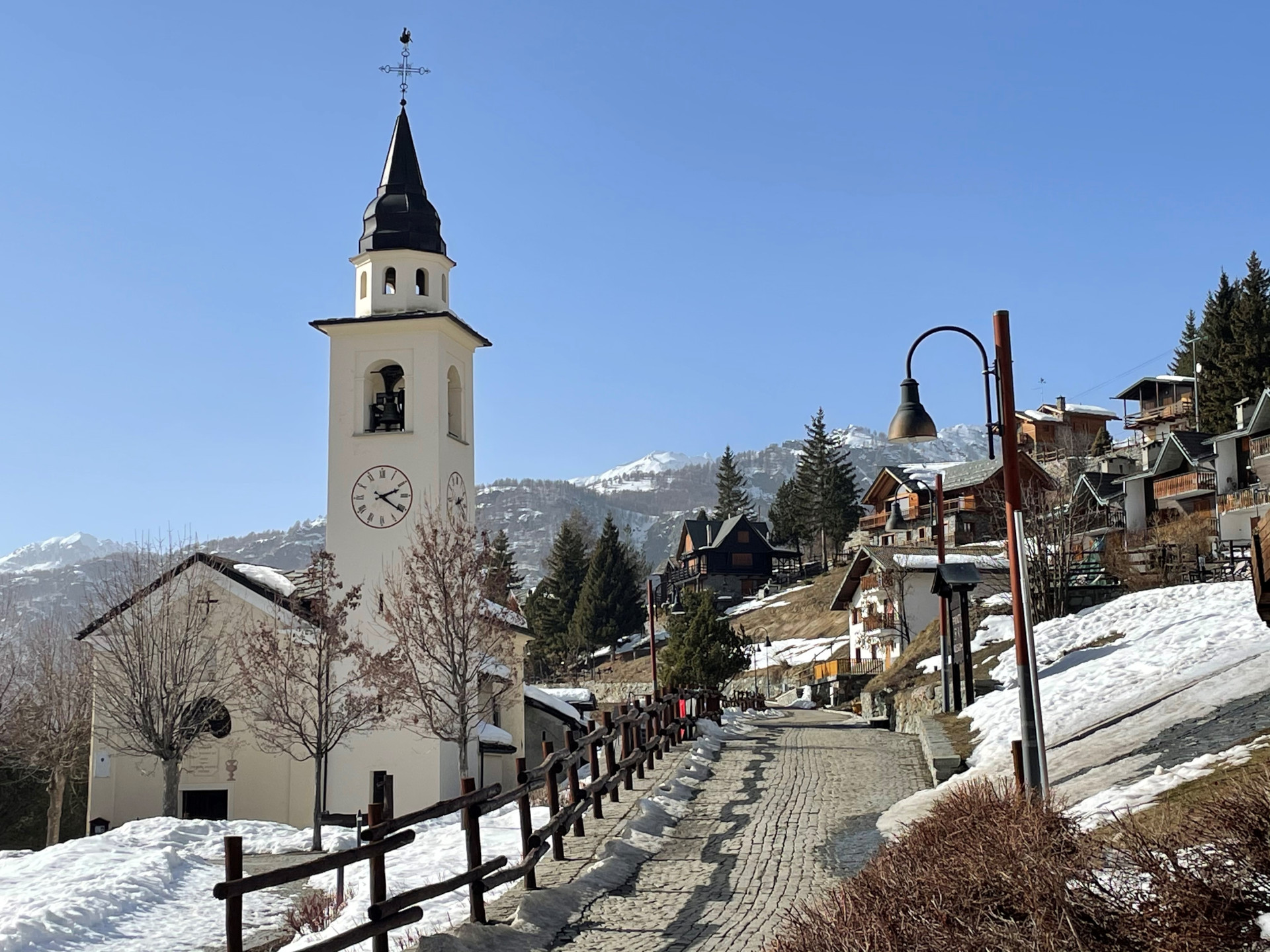 Centro paese di Chamois