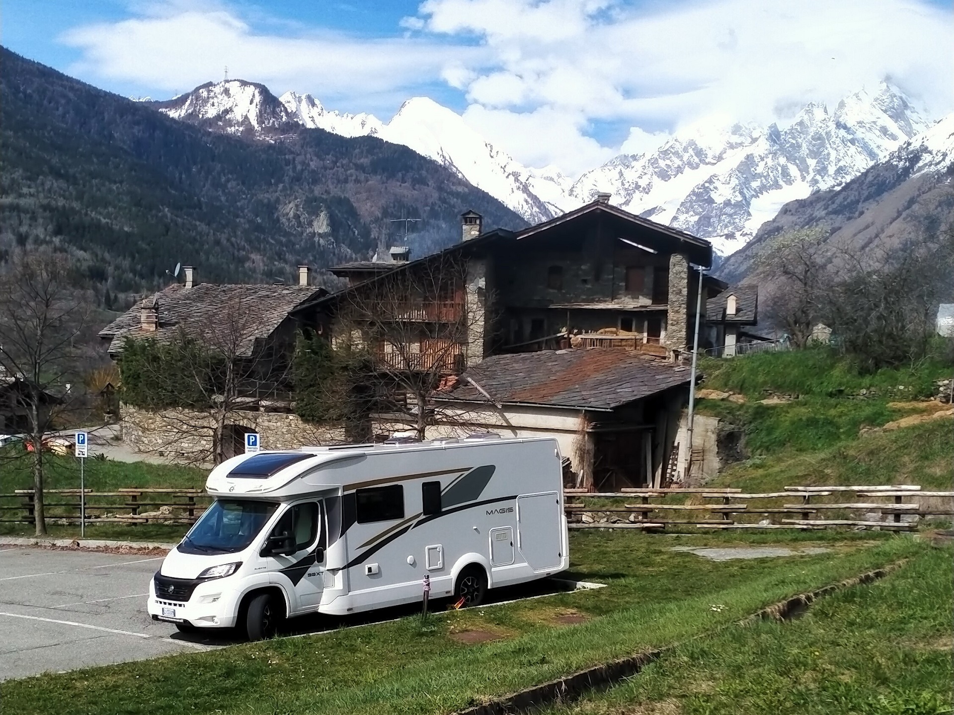 motorhome parking space Favrey